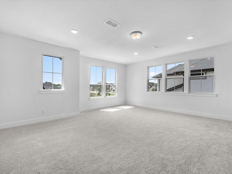 Spacious, unfurnished interior of a new home in Tompkins Reserve, Katy (Image 20).