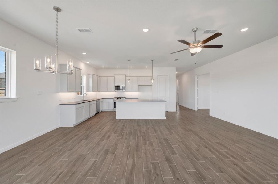 Spacious, unfurnished interior of a new home in Legacy - Retreat Collection, League City (Image 27).