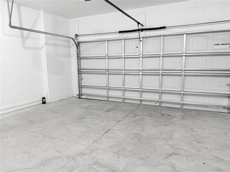 Spacious, unfurnished interior of a new home in , Lake Wales (Image 5). Spacious, unfurnished interior of a new home in , Lake Wales (Image 5).