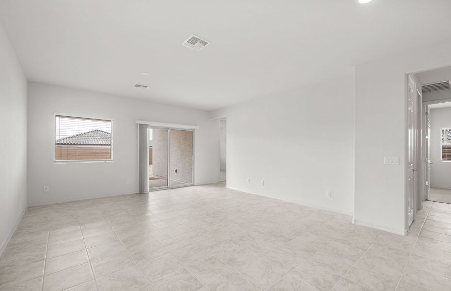 Spacious, unfurnished interior of a new home in Hayden Estates, Buckeye (Image 18).