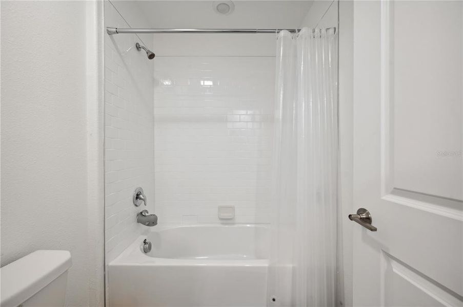 Furnished interior view inside a new home in , Plant City (Image 6).