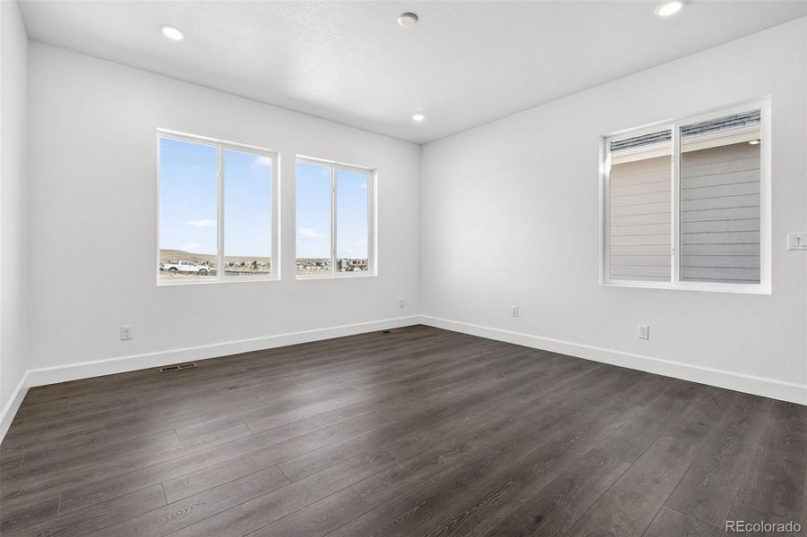 17095 W 92nd Loop ~ Ready Now!