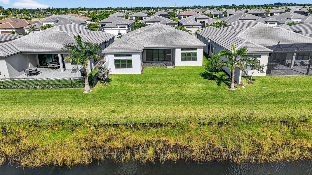 Exterior details and patio area of a home in , Boynton Beach (Image 42).