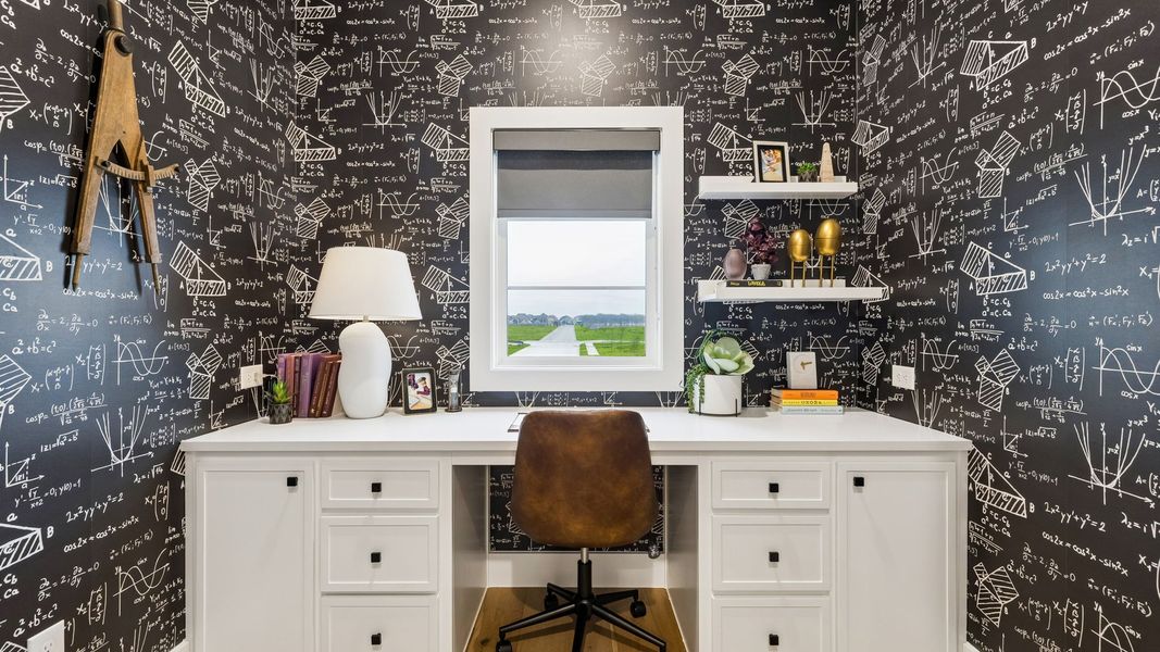 Representative furnished interior of a home built from the Hayden by Southgate Homes in Prosper Ridge, Prosper (Image 31).