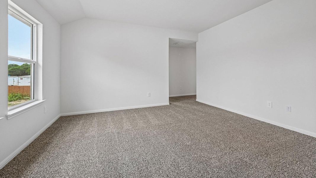 Spacious, unfurnished interior of a new home in Bar W Ranch, Leander (Image 26).