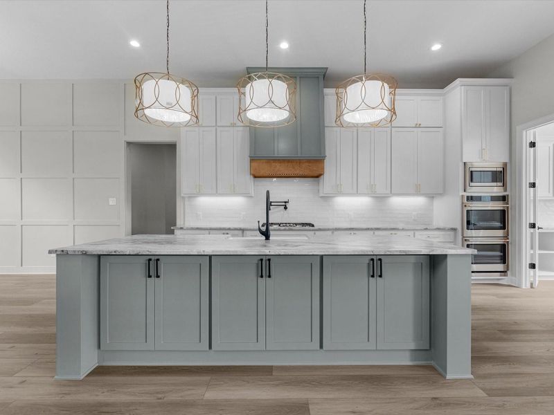 Breakfast bar perfect for family gatherings or entertaining friends.