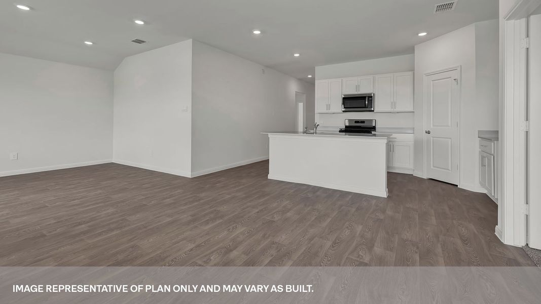 Spacious, unfurnished interior of a new home in Trace, San Marcos (Image 12).