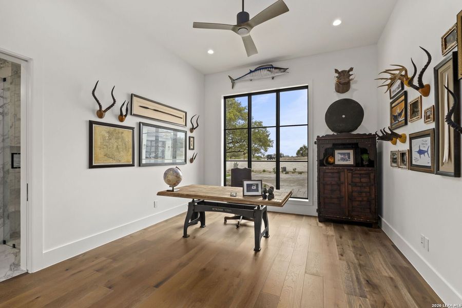 Furnished interior view inside a new home in , Boerne (Image 14).