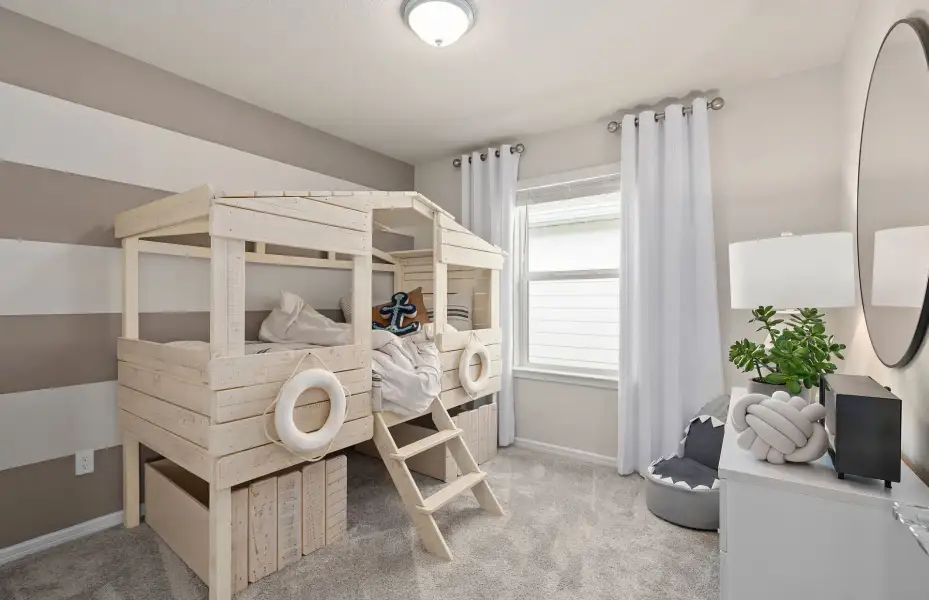 Representative furnished interior of a home built from the Talbot by Pulte Homes in Crescent Ridge, Apopka (Image 8).