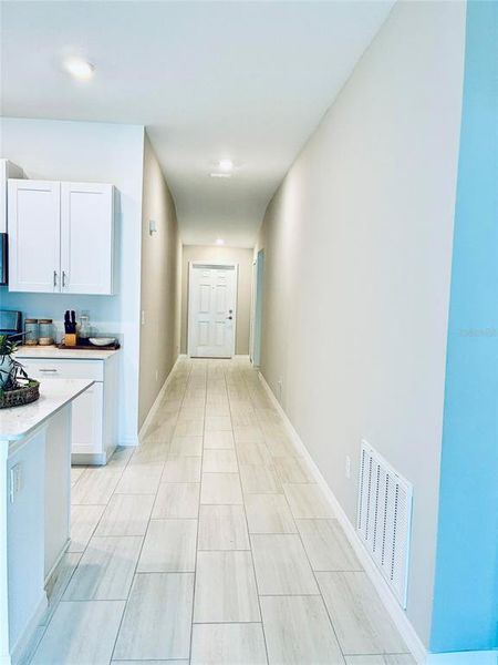 Spacious, unfurnished interior of a new home in Two Rivers, Zephyrhills (Image 16).