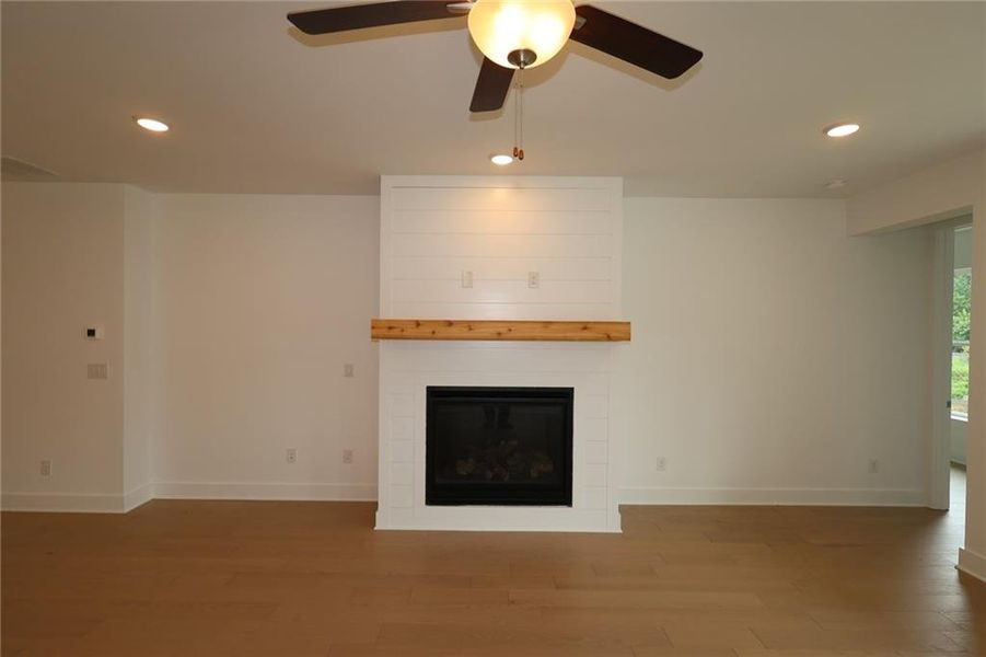 Spacious, unfurnished interior of a new home in Maple Grove at Towne Lake, Woodstock (Image 9).