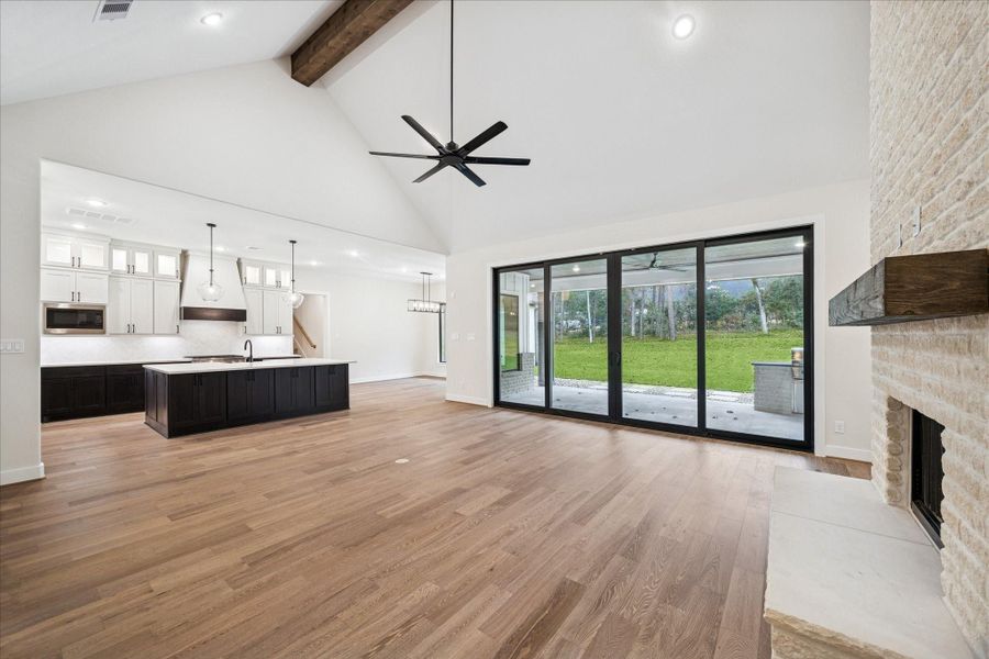 Spacious, unfurnished interior of a new home in , Huntsville (Image 20).