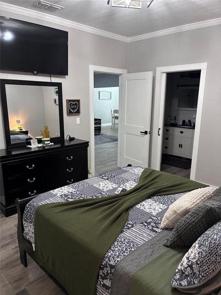 Master Bedroom with ensuite bathroom