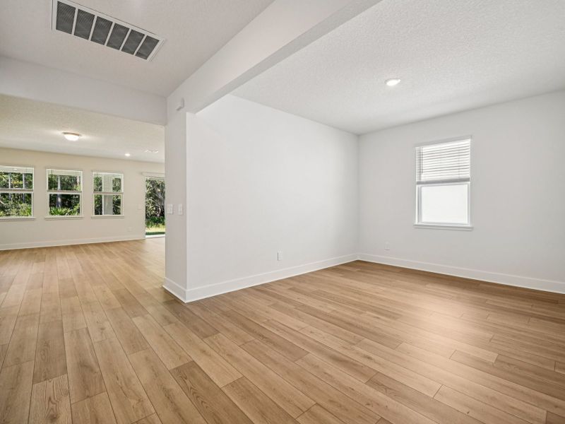 The Modena floorplan at 568 Brookhaven Trail.