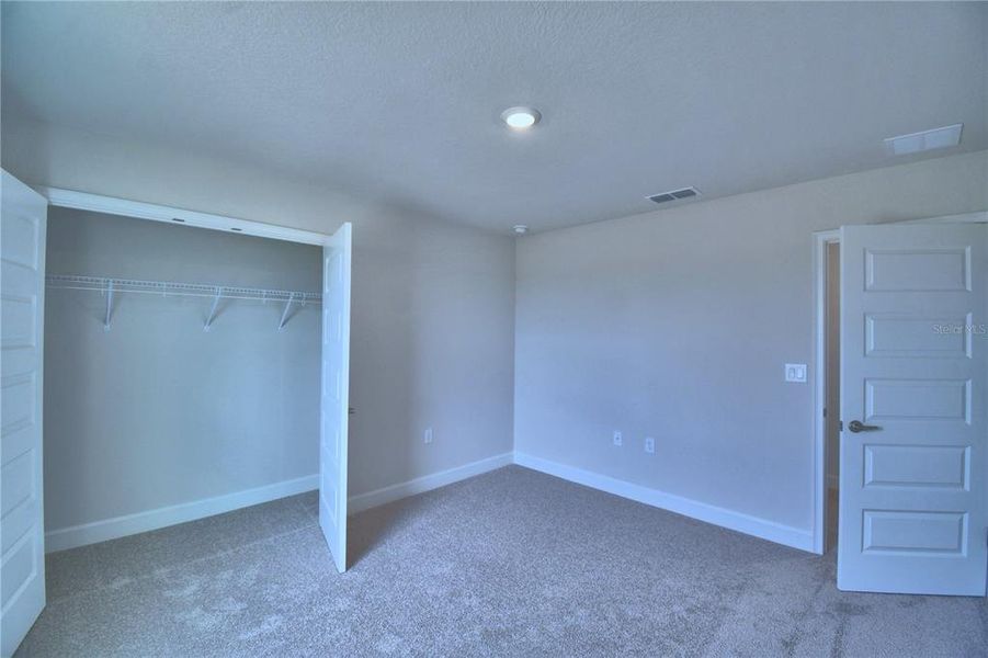 Spacious, unfurnished interior of a new home in Lake Juliana Estates, Auburndale (Image 24).