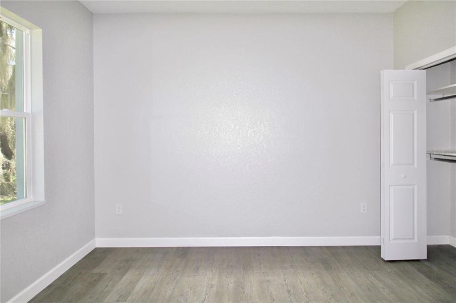 Spacious, unfurnished interior of a new home in , Sebring (Image 16).