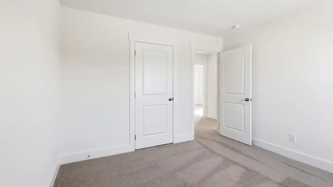 Spacious, unfurnished interior of a new home in Fieldcrest Acres, Blountville (Image 26). Spacious, unfurnished interior of a new home in Fieldcrest Acres, Blountville (Image 26).