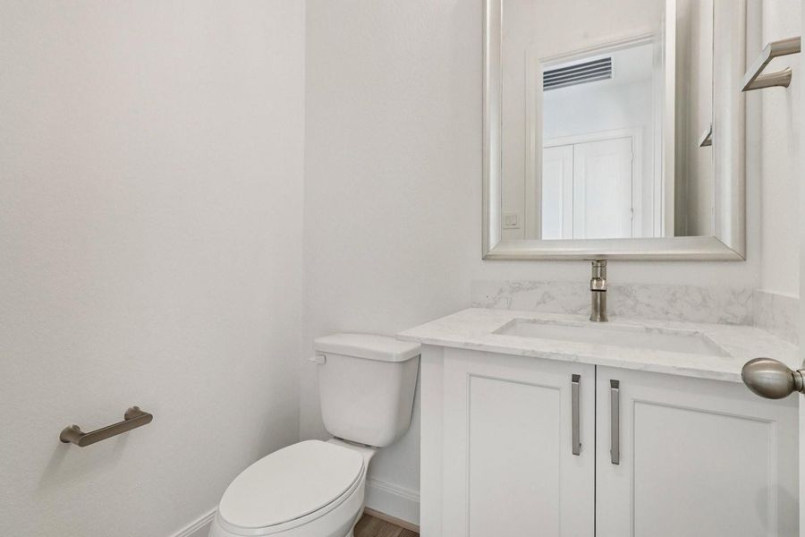 21118 Flowerhorn Bath