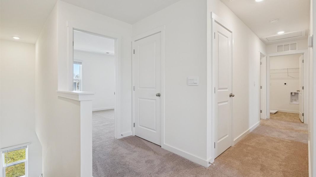 Spacious, unfurnished interior of a new home in Belhaven, Knoxville (Image 12).