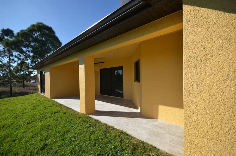 Exterior details and patio area of a home in , Lehigh Acres (Image 27).