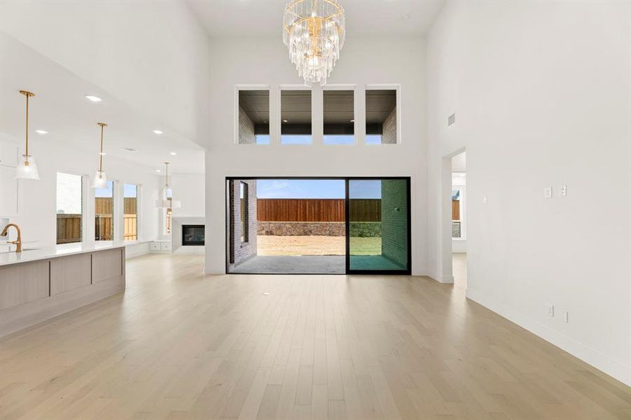 17. 3728 Meander - Family