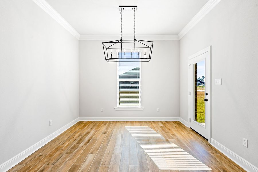 Spacious, unfurnished interior of a new home in Natureview, Freeport (Image 10).