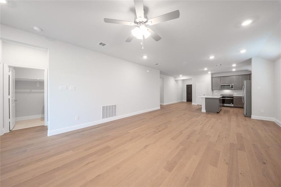 Spacious, unfurnished interior of a new home in Goodland: Overlook 60', Midlothian (Image 15).