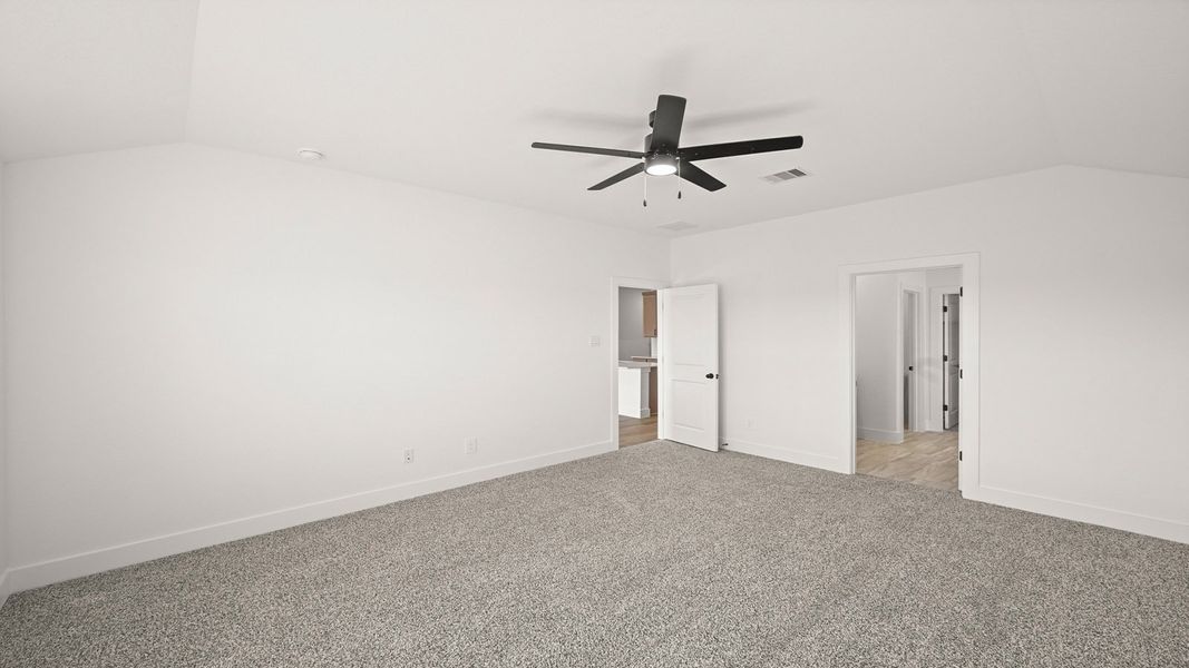 Representative unfurnished interior of a home built from the Denton by D.R. Horton in Chapel Lakes, Montgomery (Image 28).