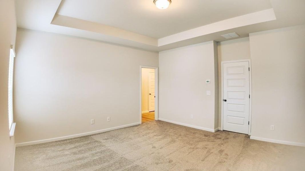 Spacious, unfurnished interior of a new home in Franklin Manor, Lawrenceville (Image 46).