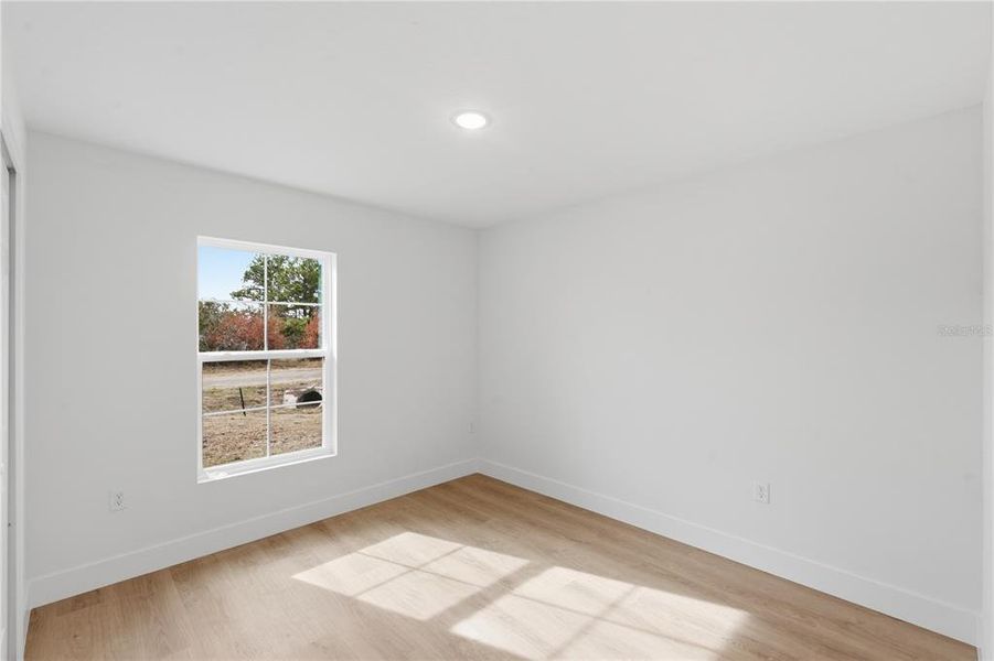 Spacious, unfurnished interior of a new home in , Sebring (Image 15).