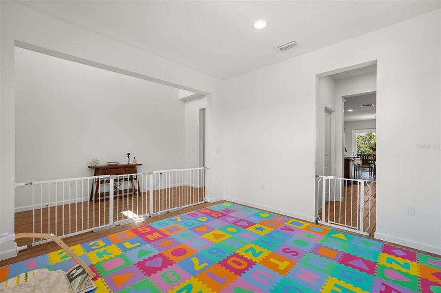 Spacious, unfurnished interior of a new home in Estates at Rivercrest, Sanford (Image 20).
