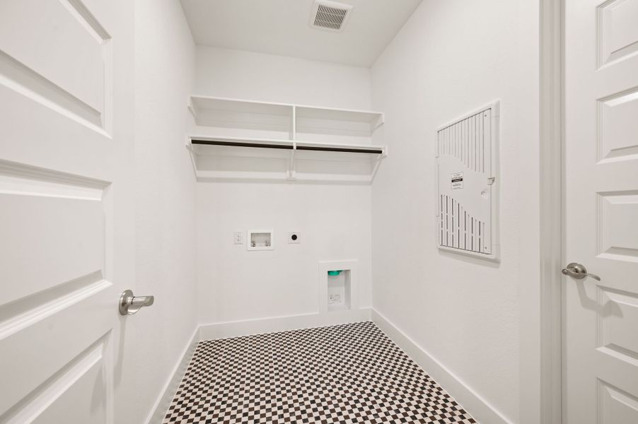 Spacious, unfurnished interior of a new home in The Resort on Eagle Mt. Lake, Fort Worth (Image 23). Spacious, unfurnished interior of a new home in The Resort on Eagle Mt. Lake, Fort Worth (Image 23).