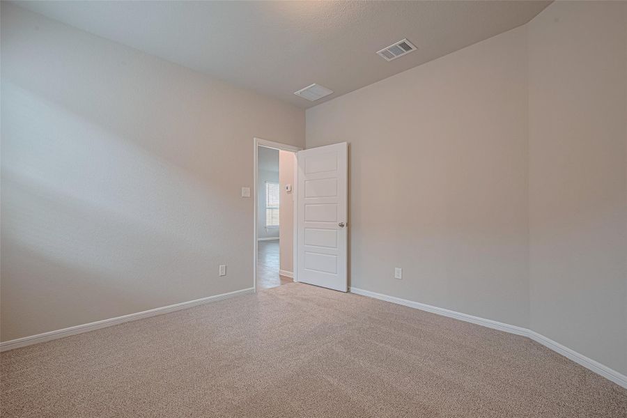Spacious, unfurnished interior of a new home in La Segarra, Brookshire (Image 29).