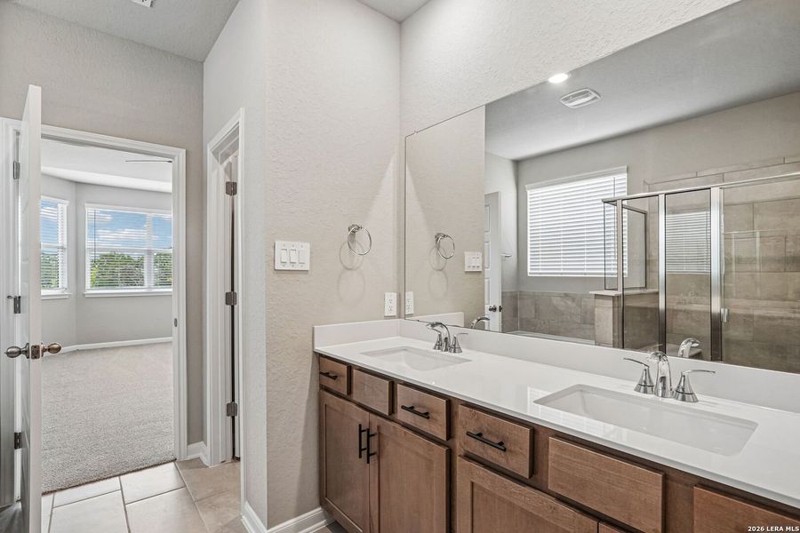 Furnished interior view inside a new home in Thomas Pond, San Antonio (Image 8). Furnished interior view inside a new home in Thomas Pond, San Antonio (Image 8).