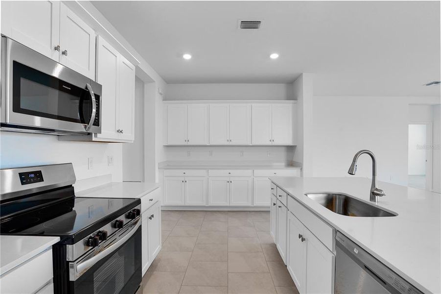 Furnished interior view inside a new home in Rye Ranch, Parrish (Image 3).