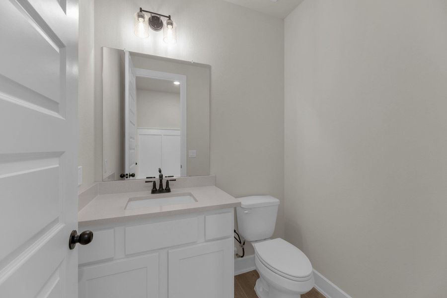 Representative image. Features, selections and colors may vary.