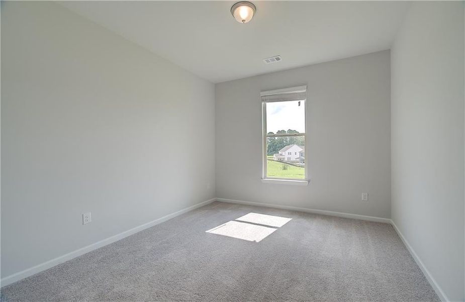 Spacious, unfurnished interior of a new home in Grandview at Millers Mill, Stockbridge (Image 11).