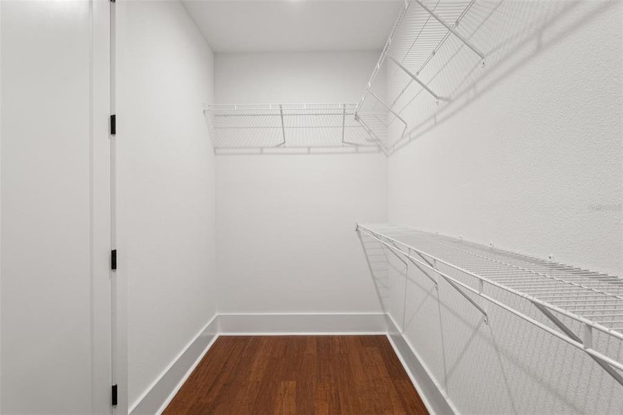 Spacious, unfurnished interior of a new home in , Tampa (Image 21).