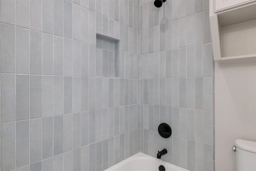 Close-up of interior finishes inside a home in , Waco (Image 20).