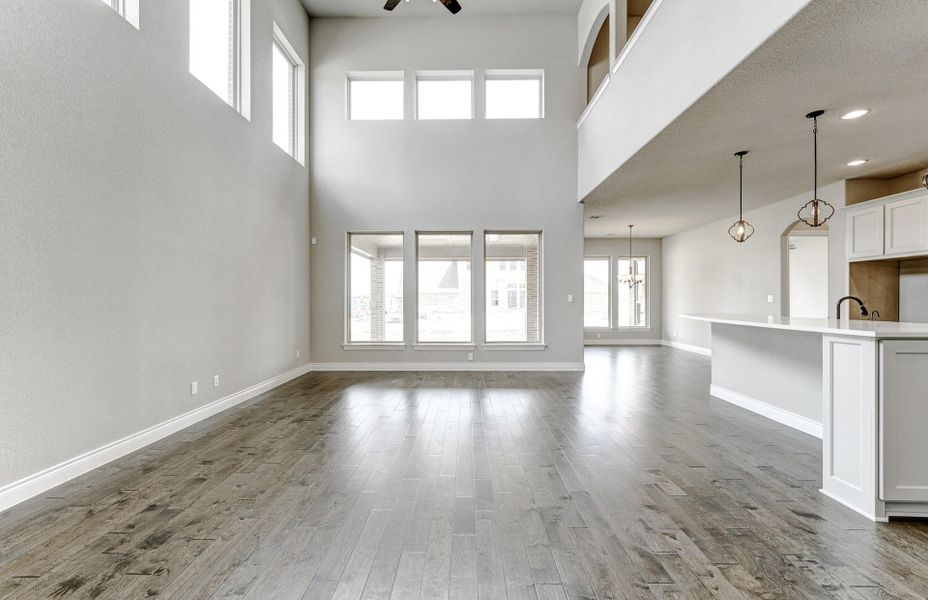 Spacious, unfurnished interior of a new home in Bridgeland 60′, Cypress (Image 45).