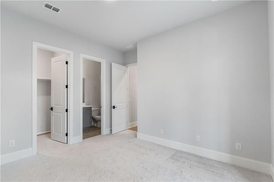 Spacious, unfurnished interior of a new home in Waterside Single Family, Peachtree Corners (Image 40).