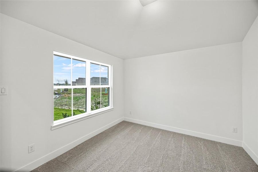 Spacious, unfurnished interior of a new home in River Ranch Trails, Dayton (Image 12).