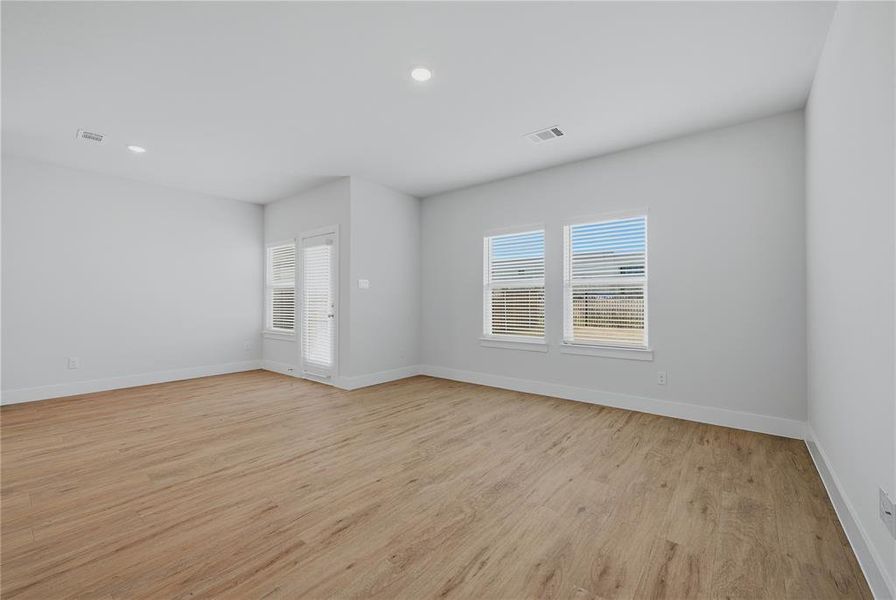 Spacious, unfurnished interior of a new home in , Forney (Image 18).
