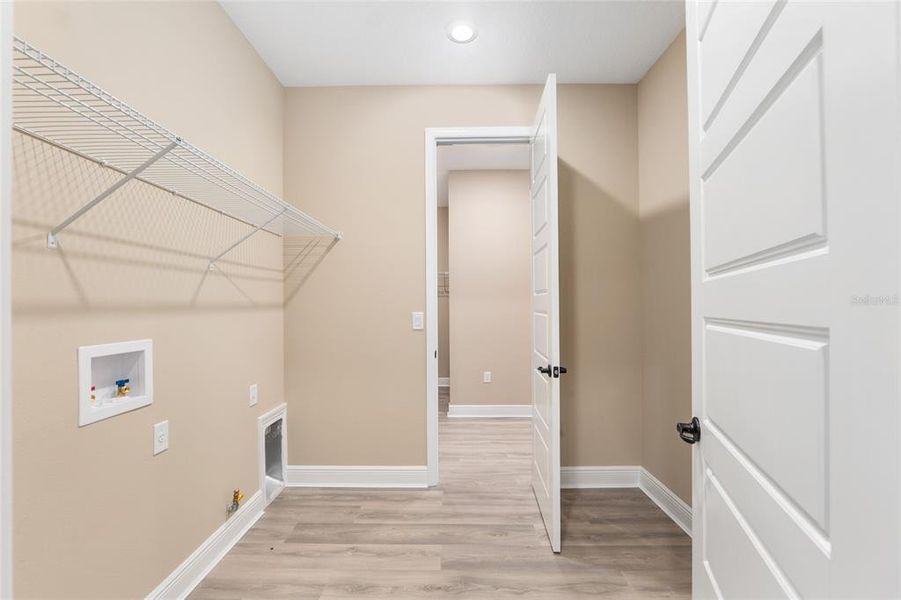 Spacious, unfurnished interior of a new home in , Ocala (Image 46).