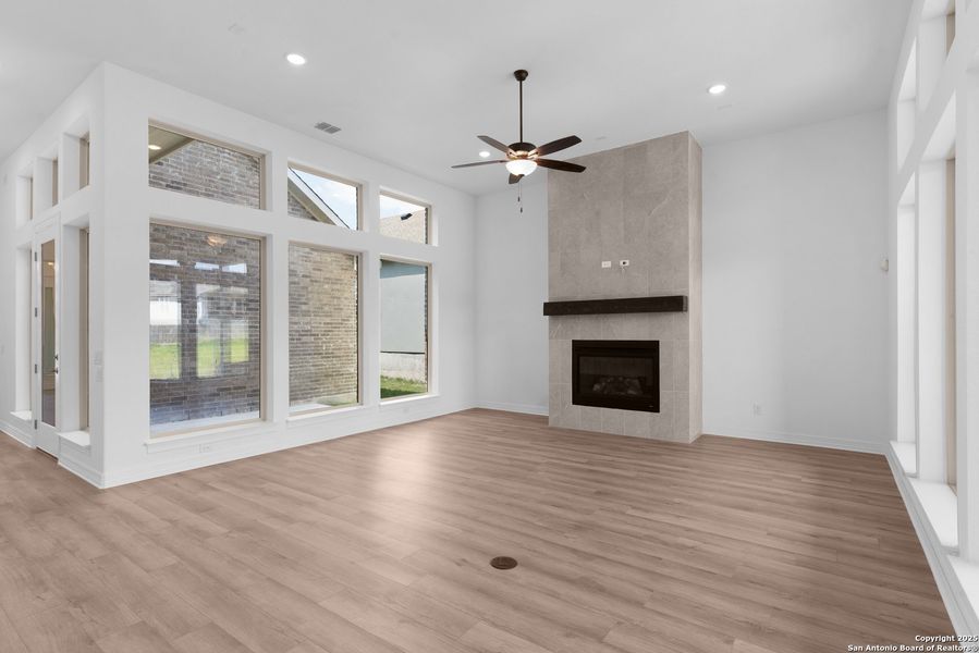 Spacious, unfurnished interior of a new home in Ranches at Creekside, Boerne (Image 34). Spacious, unfurnished interior of a new home in Ranches at Creekside, Boerne (Image 34).