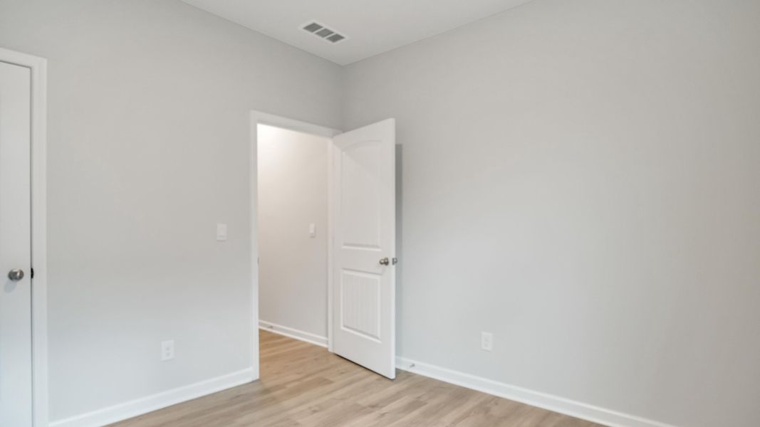 Spacious, unfurnished interior of a new home in Legacy Farms, White House (Image 26).