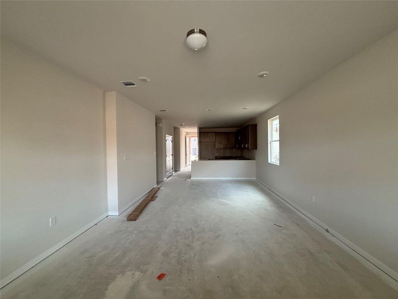 Spacious, unfurnished interior of a new home in Covered Bridge, Hutto (Image 20). Spacious, unfurnished interior of a new home in Covered Bridge, Hutto (Image 20).