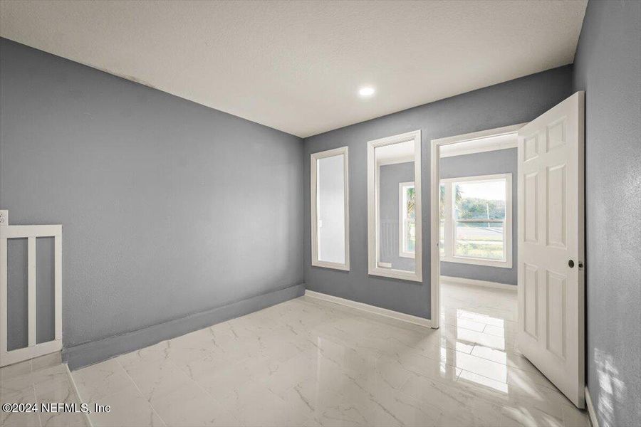 Spacious, unfurnished interior of a new home in , St. Augustine (Image 22).