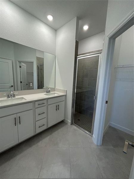 Furnished interior view inside a new home in , Englewood (Image 5).