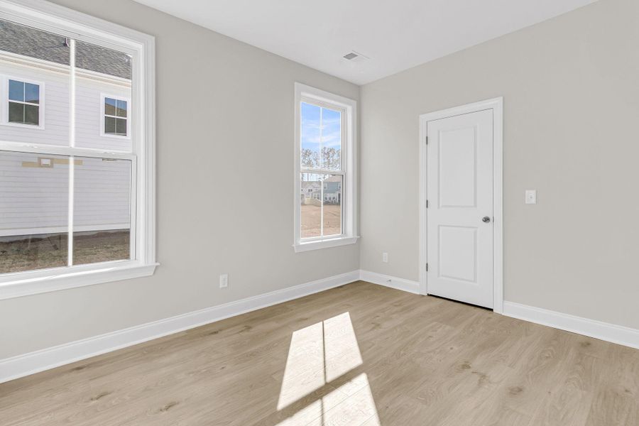 Spacious, unfurnished interior of a new home in Cherrywood Estates, Summerville (Image 38).